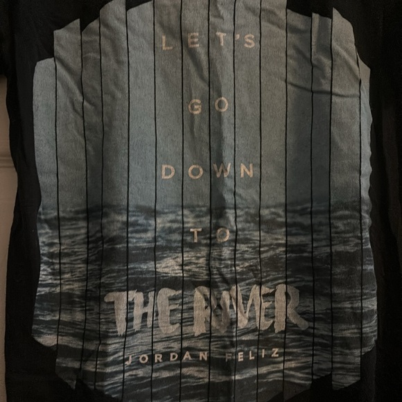 Let’s go down to the water by Jordan Feliz black tshirt size small - Picture 2 of 3